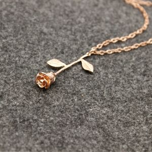 Rose Pendant Necklace